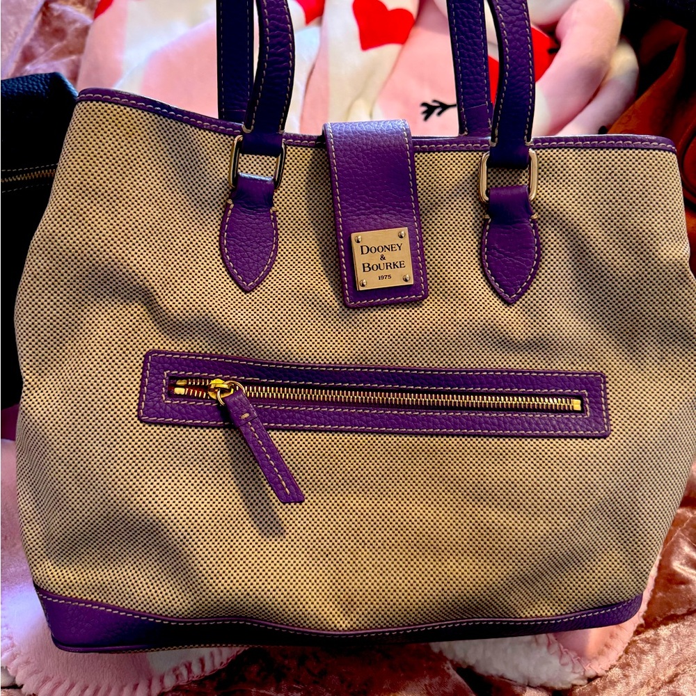 Dooney & Burke